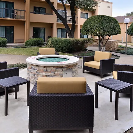 Courtyard By Marriott Dallas Northwest-2