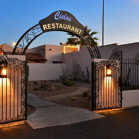 Lodge On The Desert-3