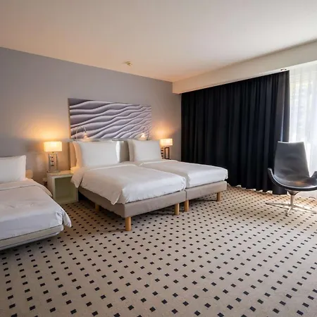 Radisson Blu Conference Hotel, Duesseldorf-3