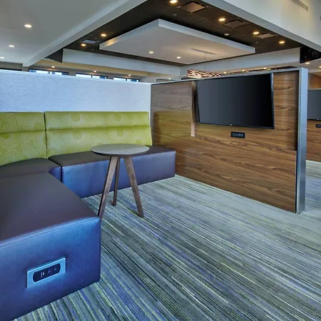 Courtyard By Marriott Indianapolis Castleton-3