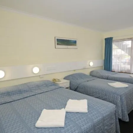 Martin Cash Motel-3