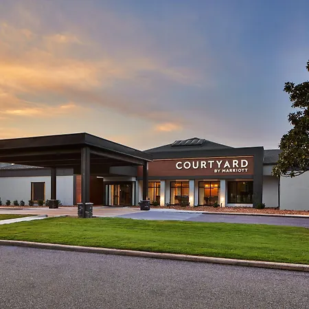 Courtyard By Marriott Memphis Airport-2