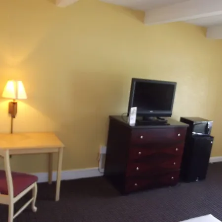 Ambassadors Inn & Suites-2