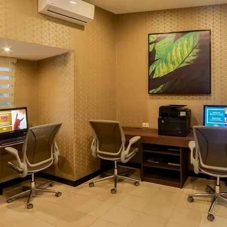 Hilton Garden Inn Guatemala City-2