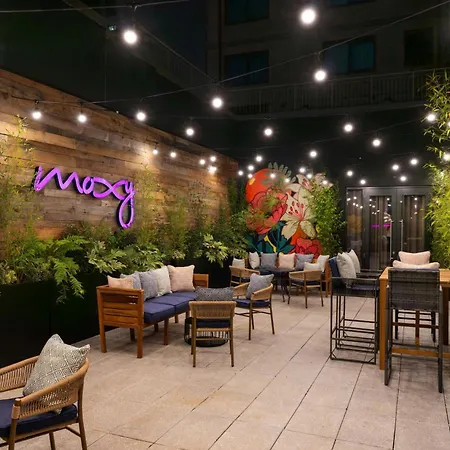 Moxy Belfast City-2