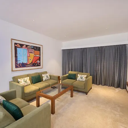 The Avenue Regent-3