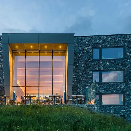 Chetzeron Mountain Hotel-3