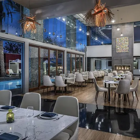 Luxury Suites At Palms Place-3