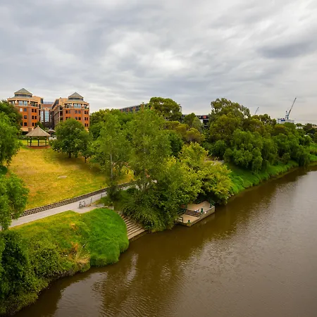 Amora Herencia Riverwalk Melbourne-3