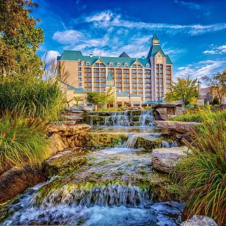 Chateau On The Lake Resort Spa And Convention Center-3