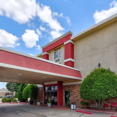 Ramada By Wyndham Oklahoma City Airport North-3