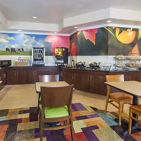 Fairfield Inn & Suites Houston Westchase-3