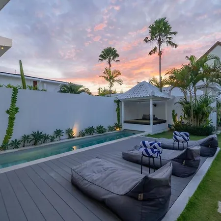 Sea Breeze Retreat Modern 3Br Villas In Canggu-3