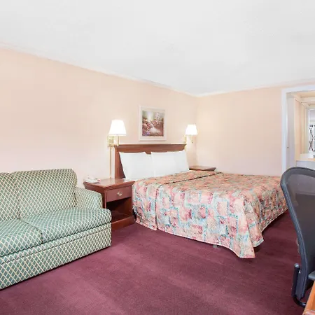 Knights Inn - Augusta-3