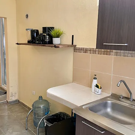 Downtown Private Apartment Wkitchen Isla Mujeres-3