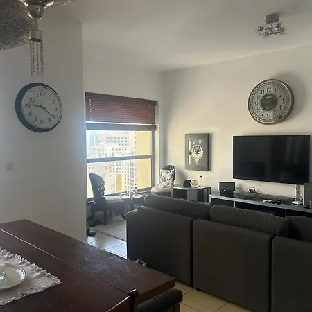 Tratoli Jbr Shared Hostel With Sea View-3