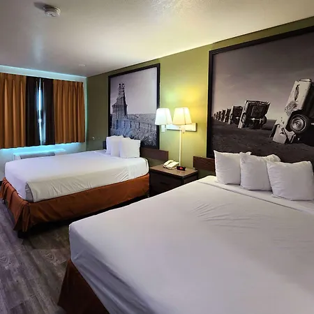 Super 8 By Wyndham Austin North/University Area-2