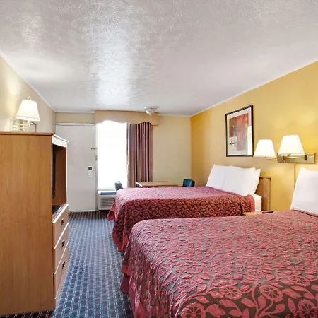 Days Inn By Wyndham Knoxville West-3