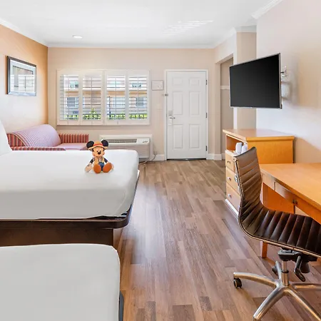 Anaheim Islander Inn And Suites Near Park And Convention Center-3