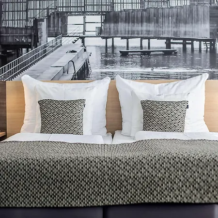 Best Western Plus Airport Hotel-3
