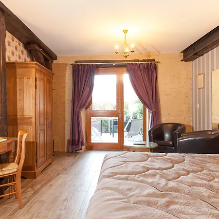 Logis Hotel De La Cloche-2