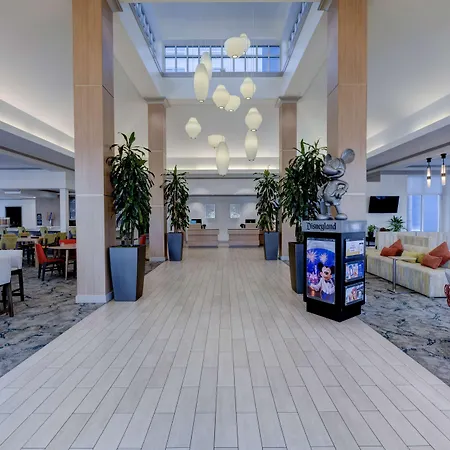 Hilton Garden Inn Anaheim/Garden Grove-3