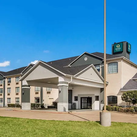 Quality Inn & Suites Fort Worth - Fossil Creek-2