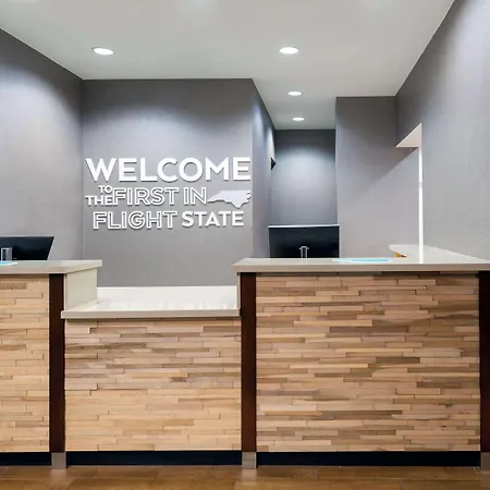 Hampton Inn Charlotte Uptown-3