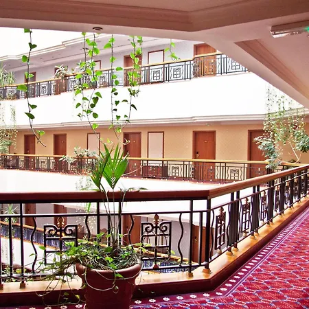 Regent Palace Hotel-2