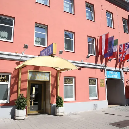 Garten- Und Kunsthotel Gabriel City-2