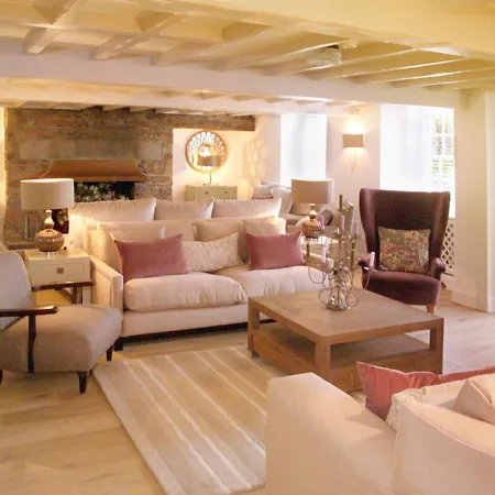 La Place Country Cottages-2