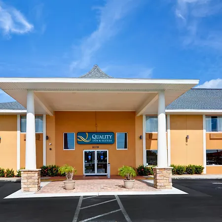 Quality Inn & Suites Heritage Park-3