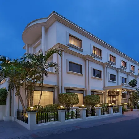La Place Sarovar Portico-3