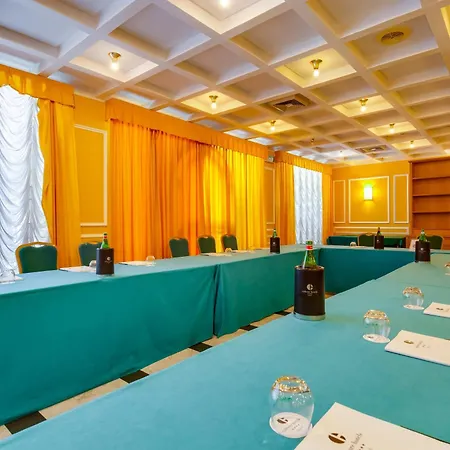 Culture Hotel Villa Capodimonte-2