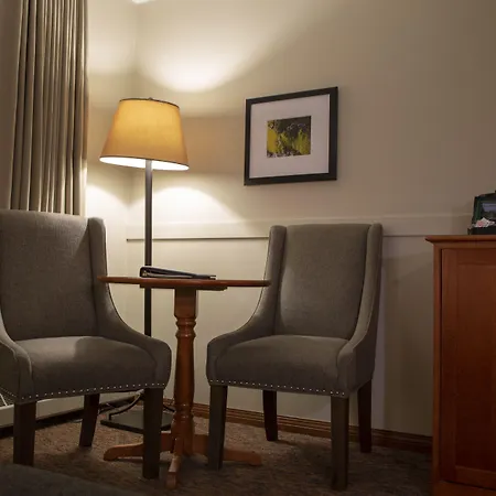 Whistler'S Inn-2