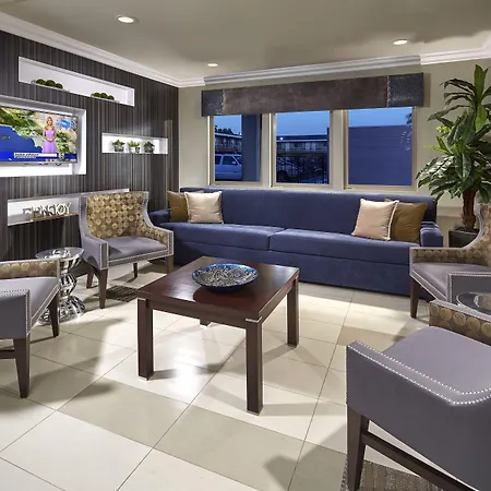 Eden Roc Inn & Suites Near The Maingate-3