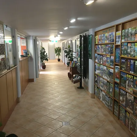 Coral Towers Holiday Suites-3
