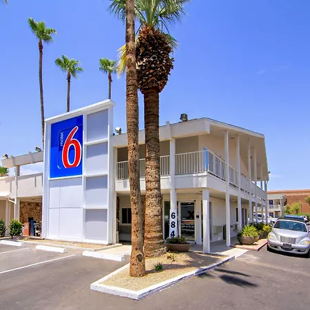 Motel 6 Old Town Scottsdale Fashion Square-3