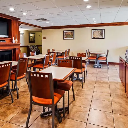 Best Western Plus Strawberry Inn & Suites-3