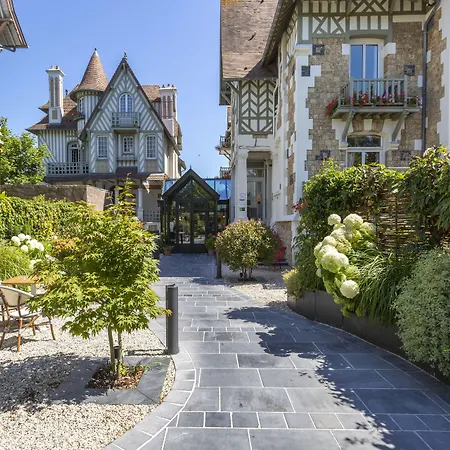 Villa Augeval Hotel De Charme & Spa-2