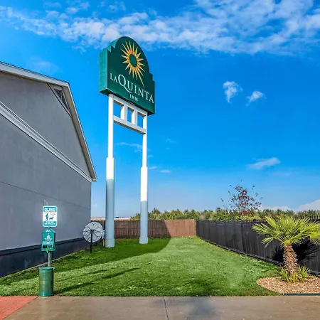 La Quinta Inn By Wyndham San Antonio Brooks City Base-2