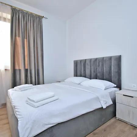 Hotel 24 7-2