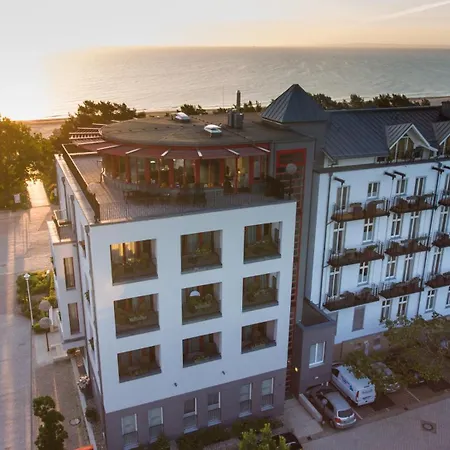 Strandhotel Heringsdorf Mit Soleaussenpool 30 Grad-3