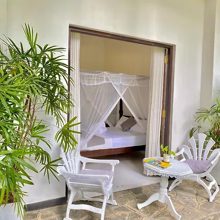 White Resort - 1 Min Walk To The Beaches-3