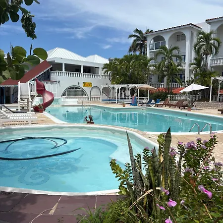 Caldo Tours Suite In Runaway Bay-2