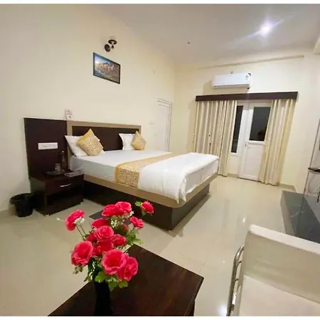 Vnx - Hotel Nath # Palace Near Kashi Vishwanath Temple - Free Public Parking And Wifi Facilities - Air Conditioning Room-2