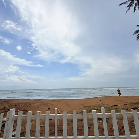 Bedazzle Waves Hotel Wadduwa-2