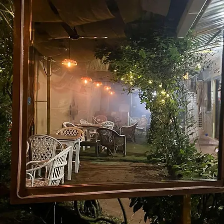 Mogambo Hostel And Stays-3