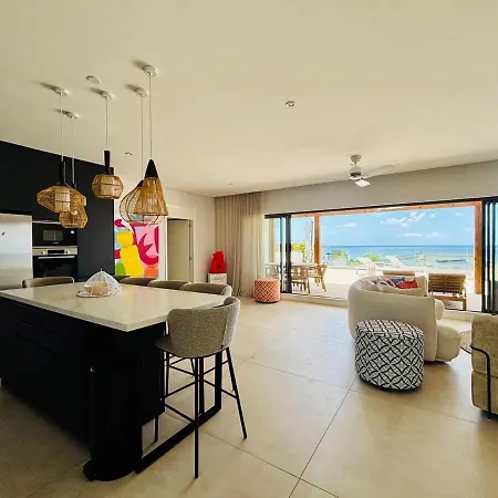 Skyline & Seaview Penthouse-3