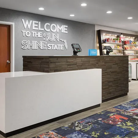 Hampton Inn & Suites Tampa Ybor City Downtown-2